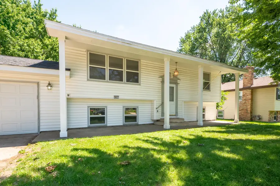 8031 Jefferson Street Ne, Spring Lake Park, MN 55432 - #2