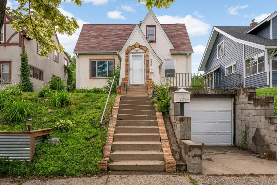 3920 15th Avenue S, Minneapolis, MN 55407 - #2