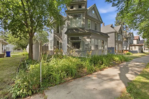 852 Jessamine Avenue E, Saint Paul, MN 55106