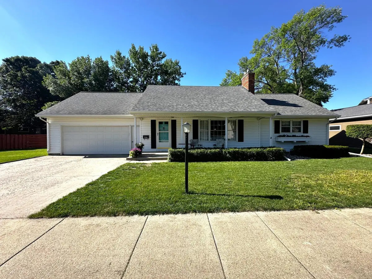506 E Lyon Street, Marshall, MN 56258 - #1