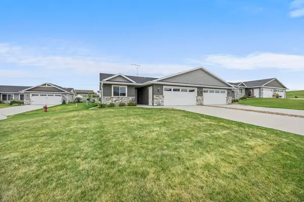 885 Tall Grass Court, Wanamingo, MN 55983
