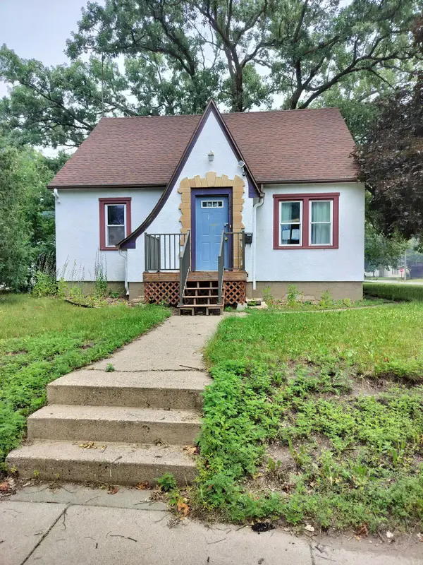 1002 10th Avenue N, Saint Cloud, MN 56303