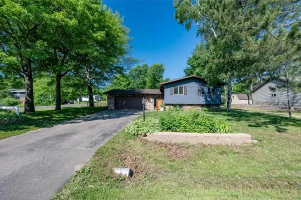 4621 5th Avenue W, Hibbing, MN 55746