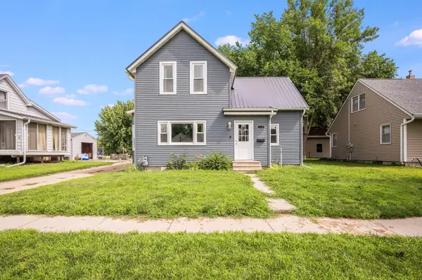 319 E 10th Street, Blue Earth, MN 56013