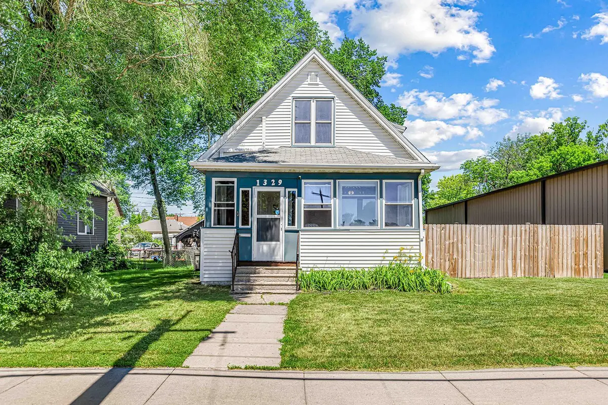 1329 1st Avenue N, Fargo, ND 58102 - #1