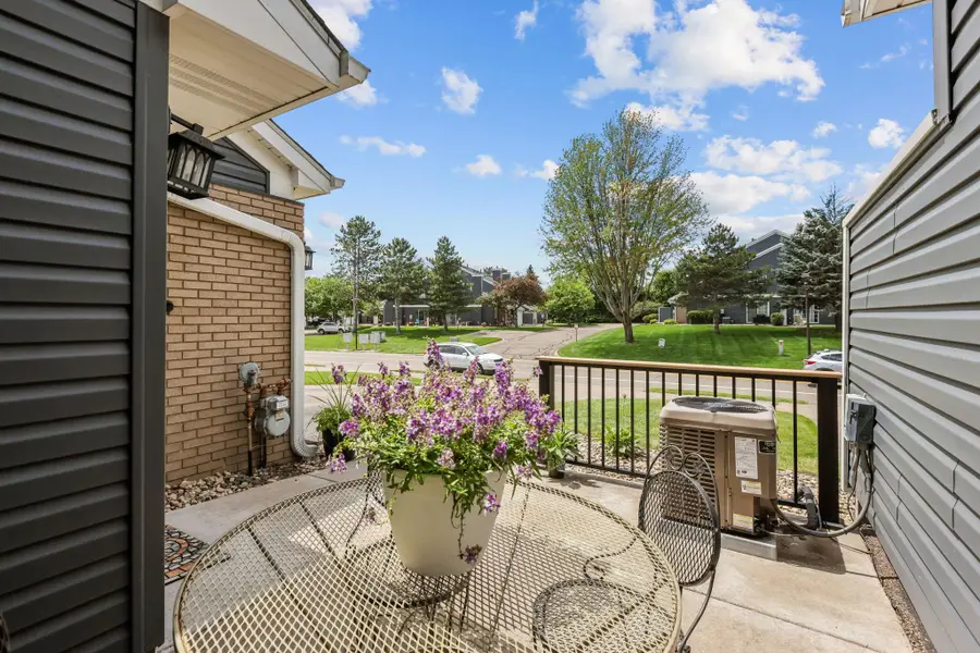 1795 Donegal Drive #8, Woodbury, MN 55125 - #3