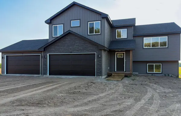 19323 90th Avenue, Milaca, MN 56353