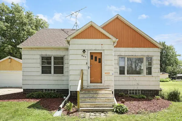 307 Lyndale Avenue N, New Prague, MN 56071