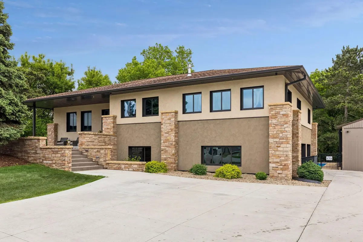 2900 Skyline Drive, Eagan, MN 55121 - #1