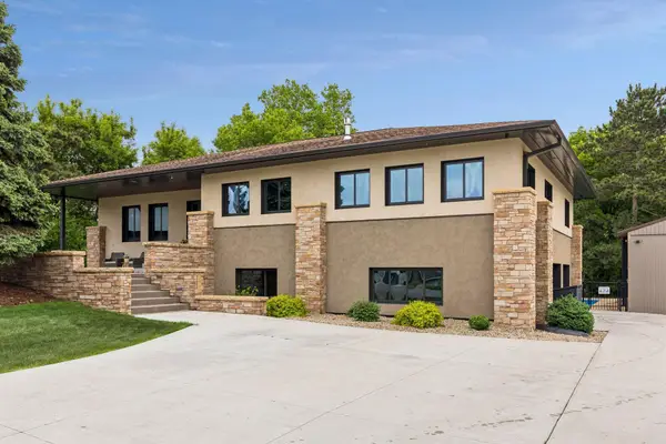 2900 Skyline Drive, Eagan, MN 55121