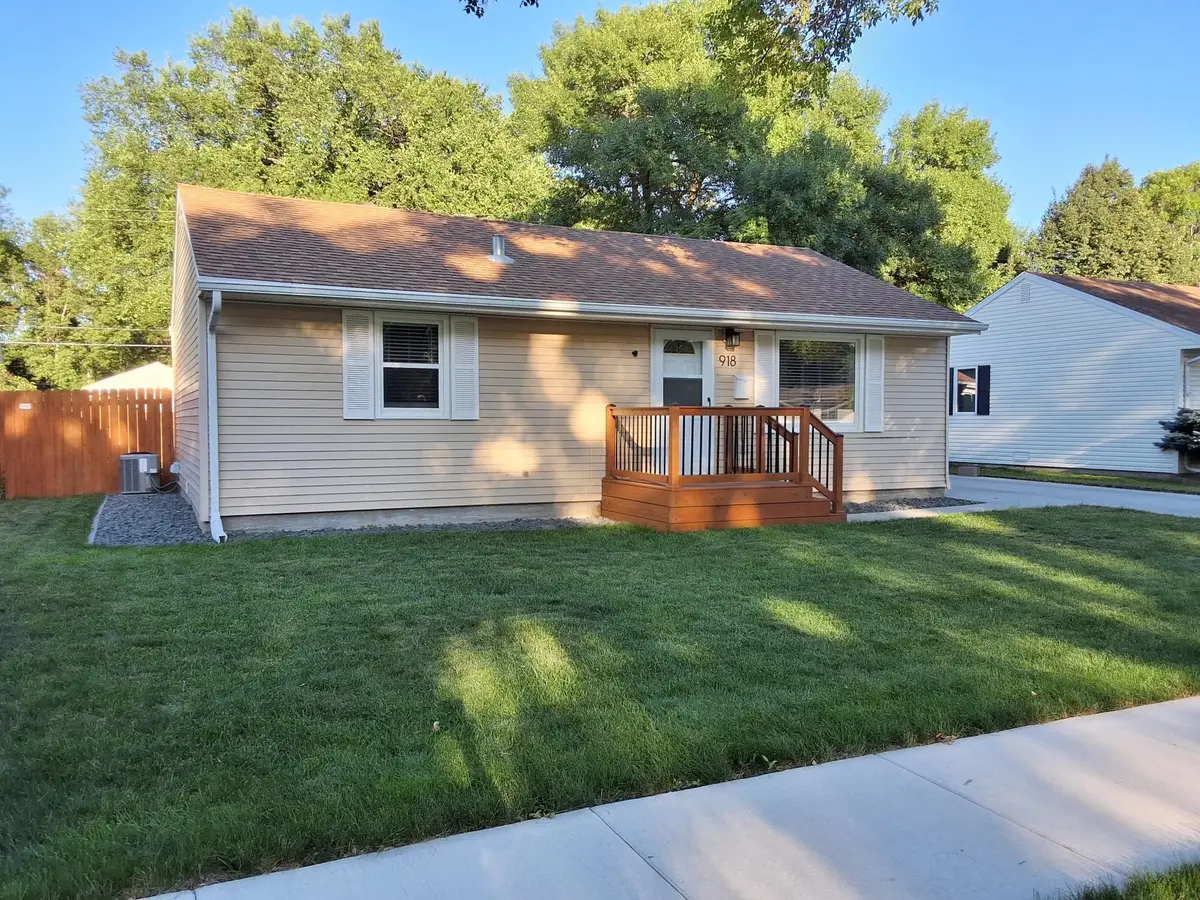918 21st Street S, Fargo, ND 58103 - #1