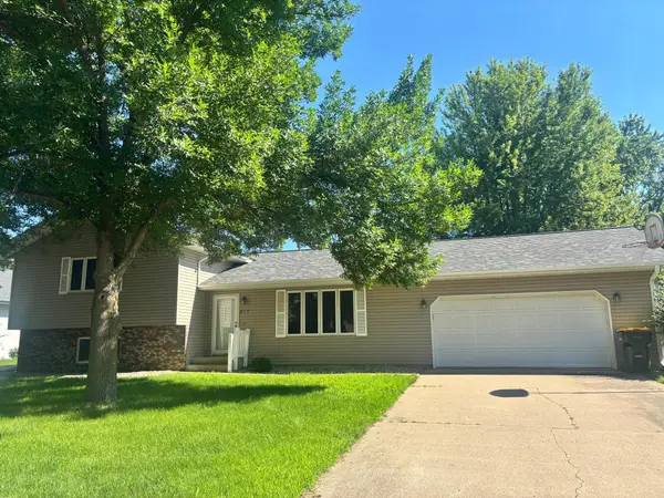 812 E Oak Street, Redwood Falls, MN 56283