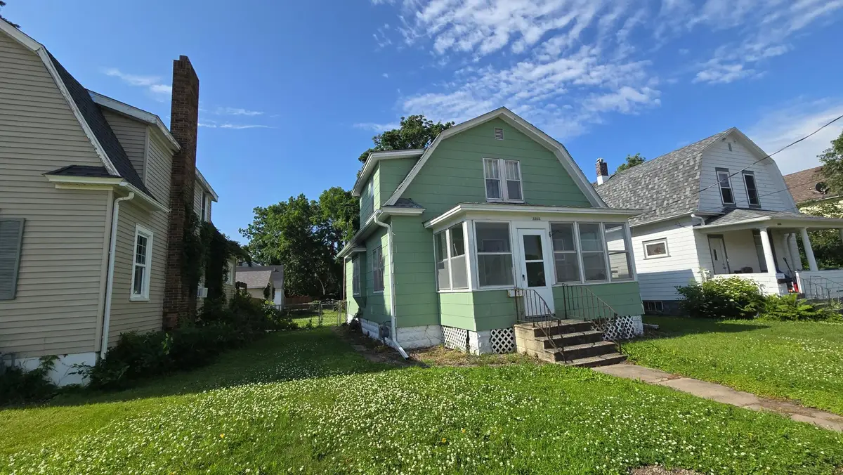 1003 1st Avenue Sw, Austin, MN 55912 - #1