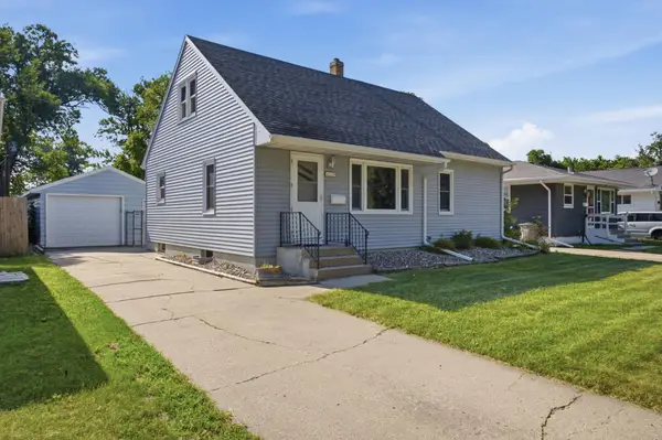819 15th Street N, Moorhead, MN 56560