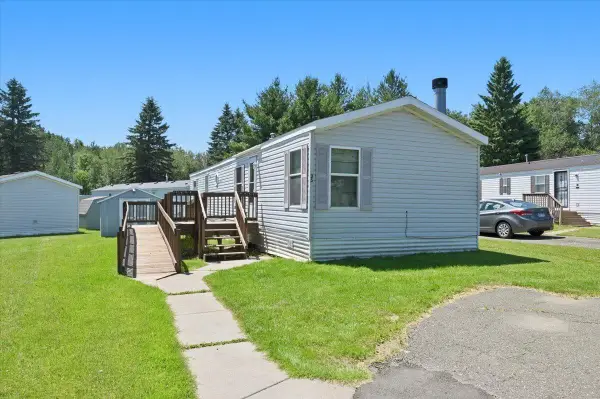 35 Korda Drive, Duluth, MN 55808