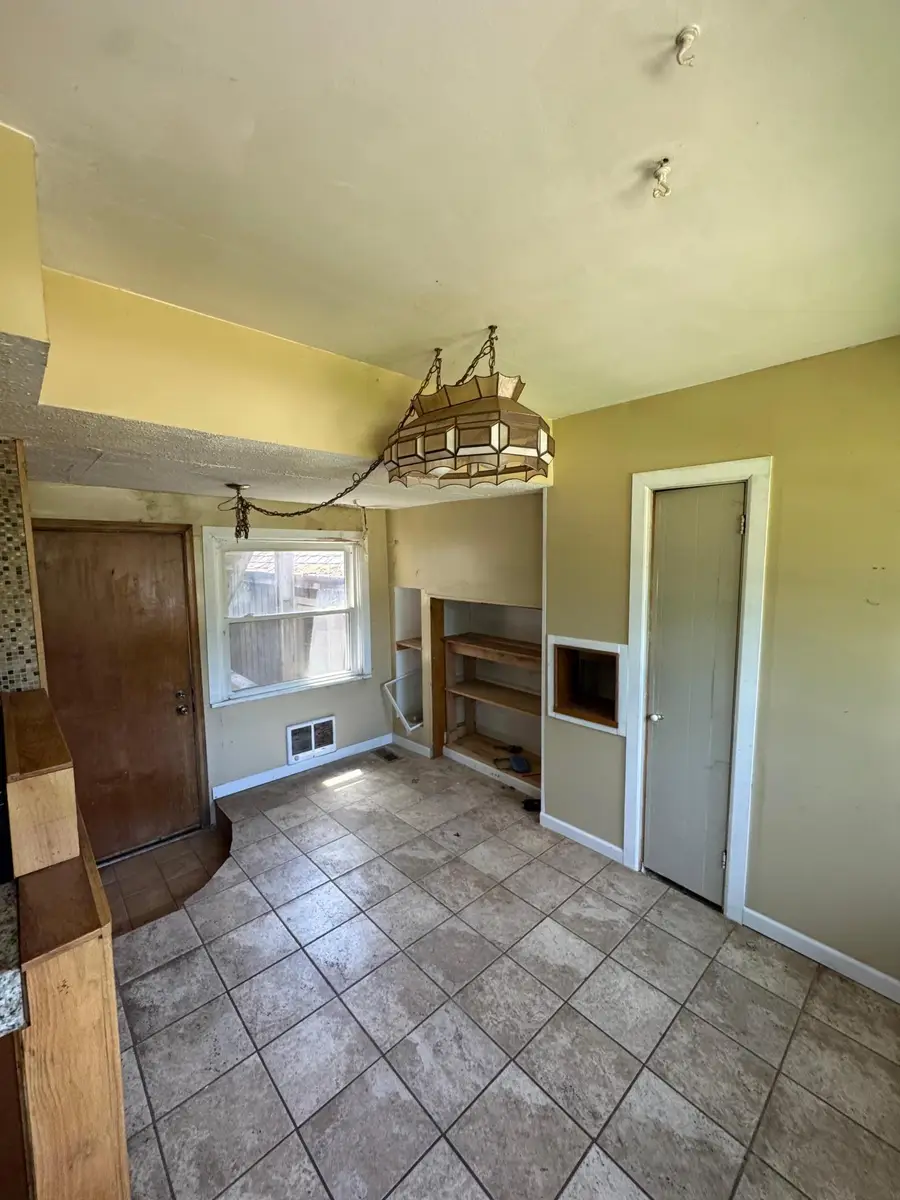 2338 15th Avenue E, North Saint Paul, MN 55109 - #2