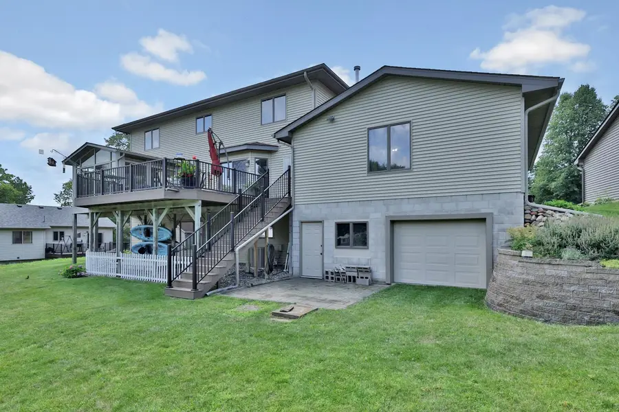 987 Demont Avenue E, Saint Paul, MN 55109 - #3