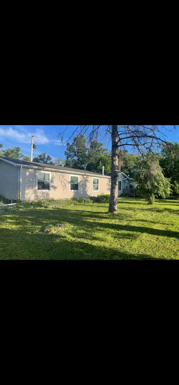 29479 State Highway 219 Ne, Grygla, MN 56727