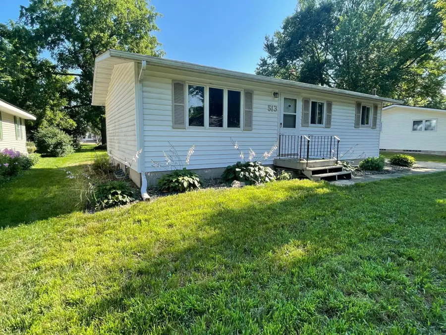 513 8th Avenue Nw, Waseca, MN 56093 - #2
