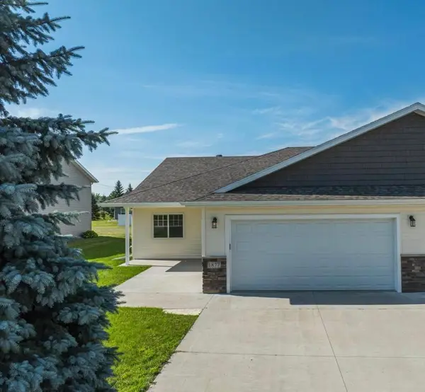 1877 Longview Drive, Detroit Lakes, MN 56501