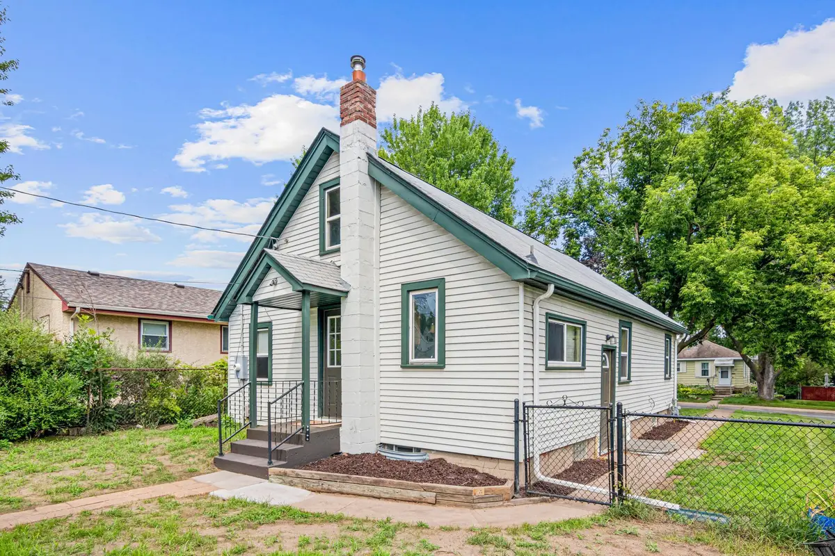 920 8th Avenue S, South Saint Paul, MN 55075 - #1