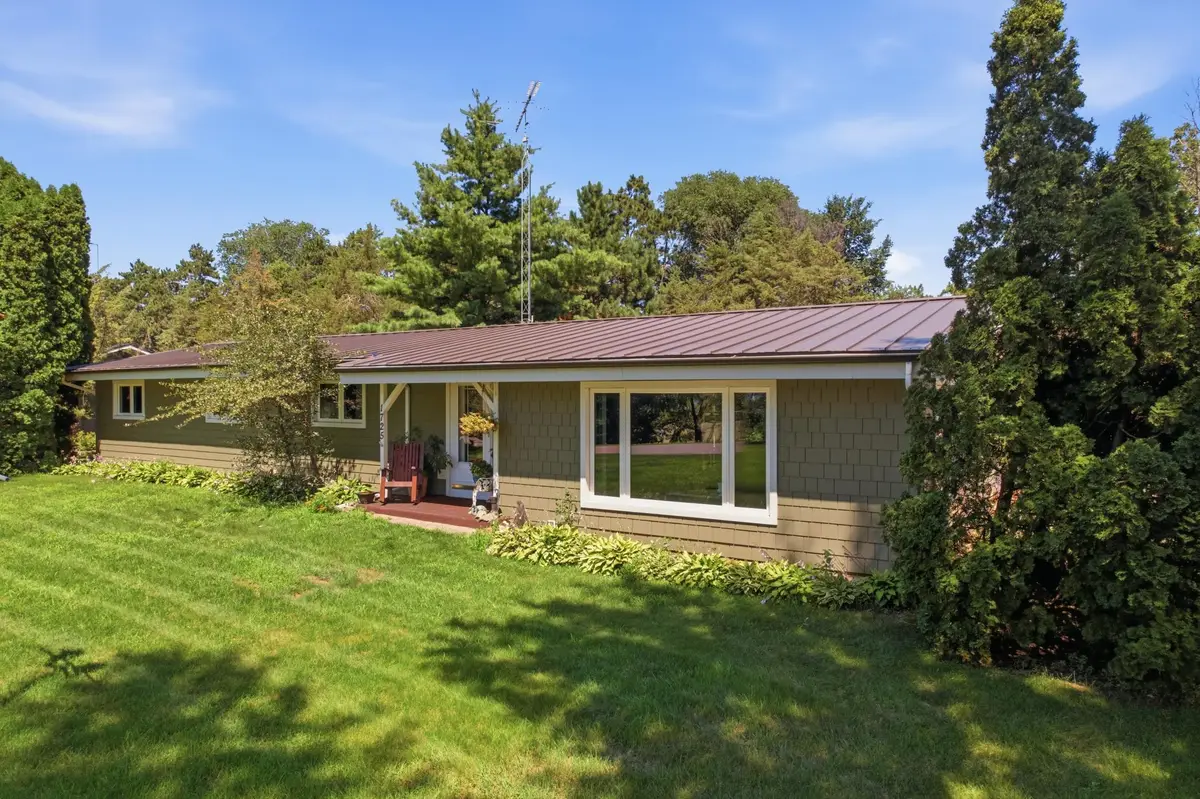 1725 N River Road, Cochrane, WI 54622 - #1