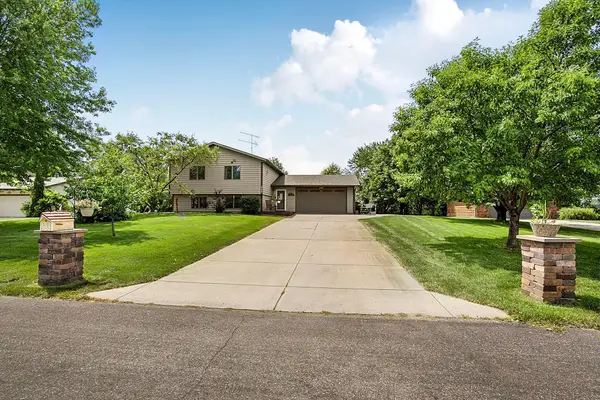 1735 Hazelwood Circle, Saint Cloud, MN 56303