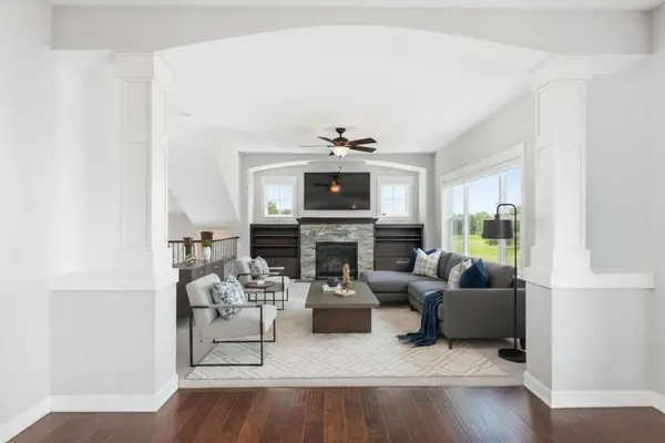 20055 Harness Avenue, Lakeville, MN 55044