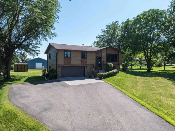 207 Maple Avenue Sw, Elysian, MN 56028