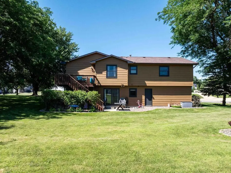 207 Maple Avenue Sw, Elysian, MN 56028 - #3