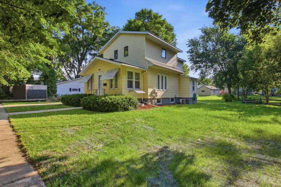 419 5th Street Se, Willmar, MN 56201 - #2