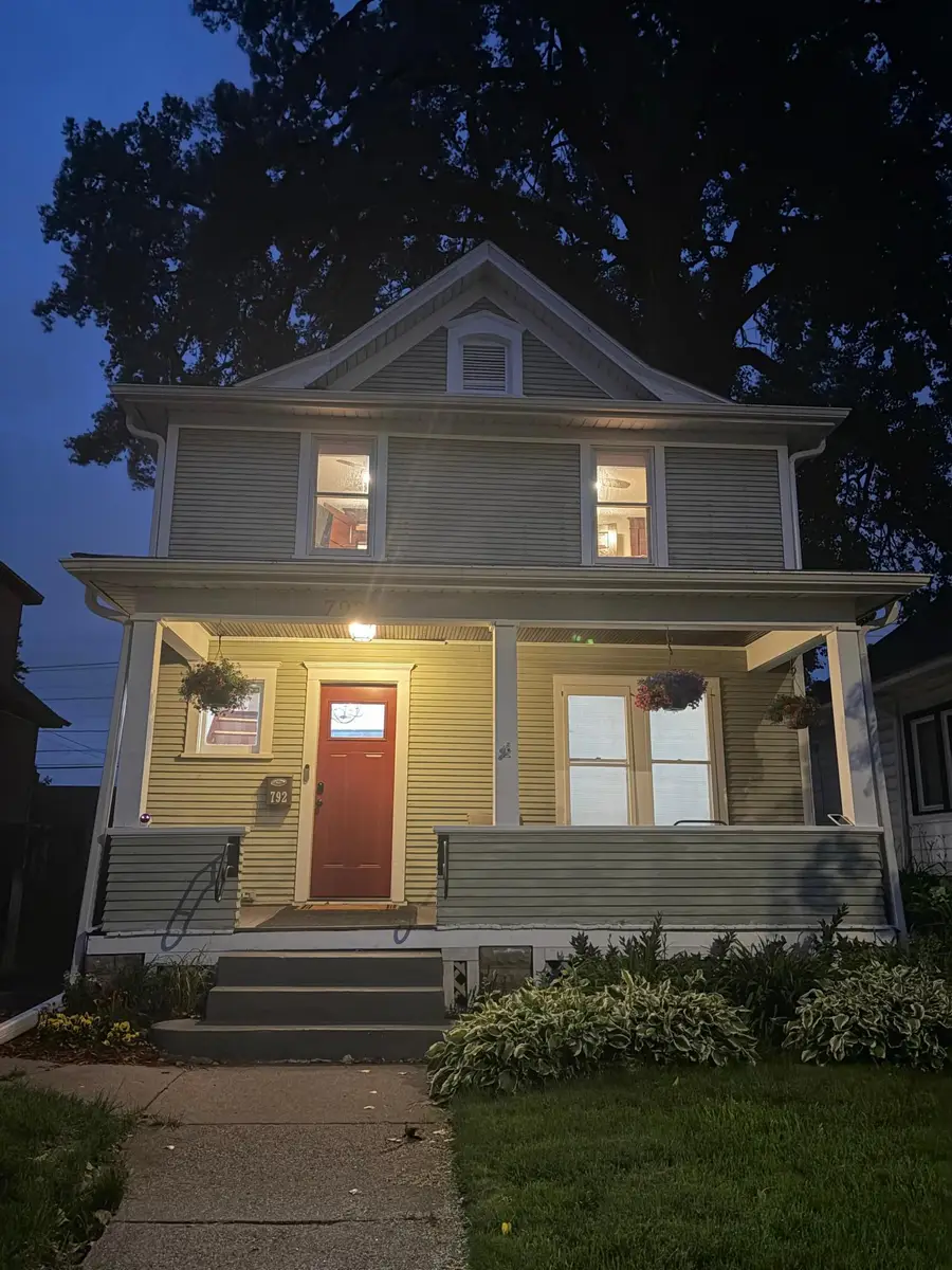792 Smith Avenue S, Saint Paul, MN 55107 - #2