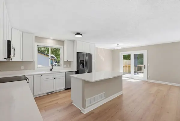 10515 Old County Road 15, Minneapolis, MN 55441