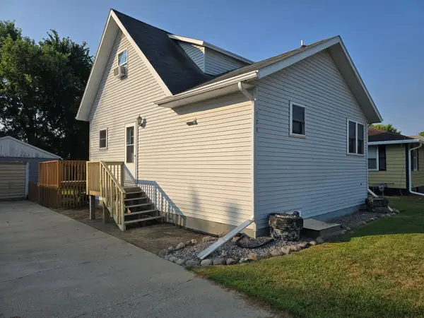 729 4th Avenue, Brewster, MN 56119