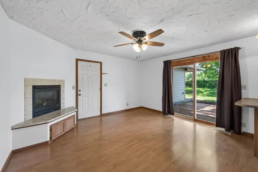 922 23rd Avenue Nw, Saint Paul, MN 55112 - #3