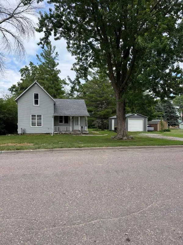 616 N Dewey Street, Fairmont, MN 56031