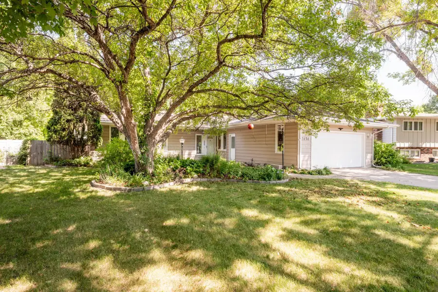 2474 W Country Club Drive S, Fargo, ND 58103 - #3
