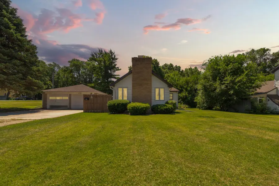 403 9th Street W, Northfield, MN 55057 - #2