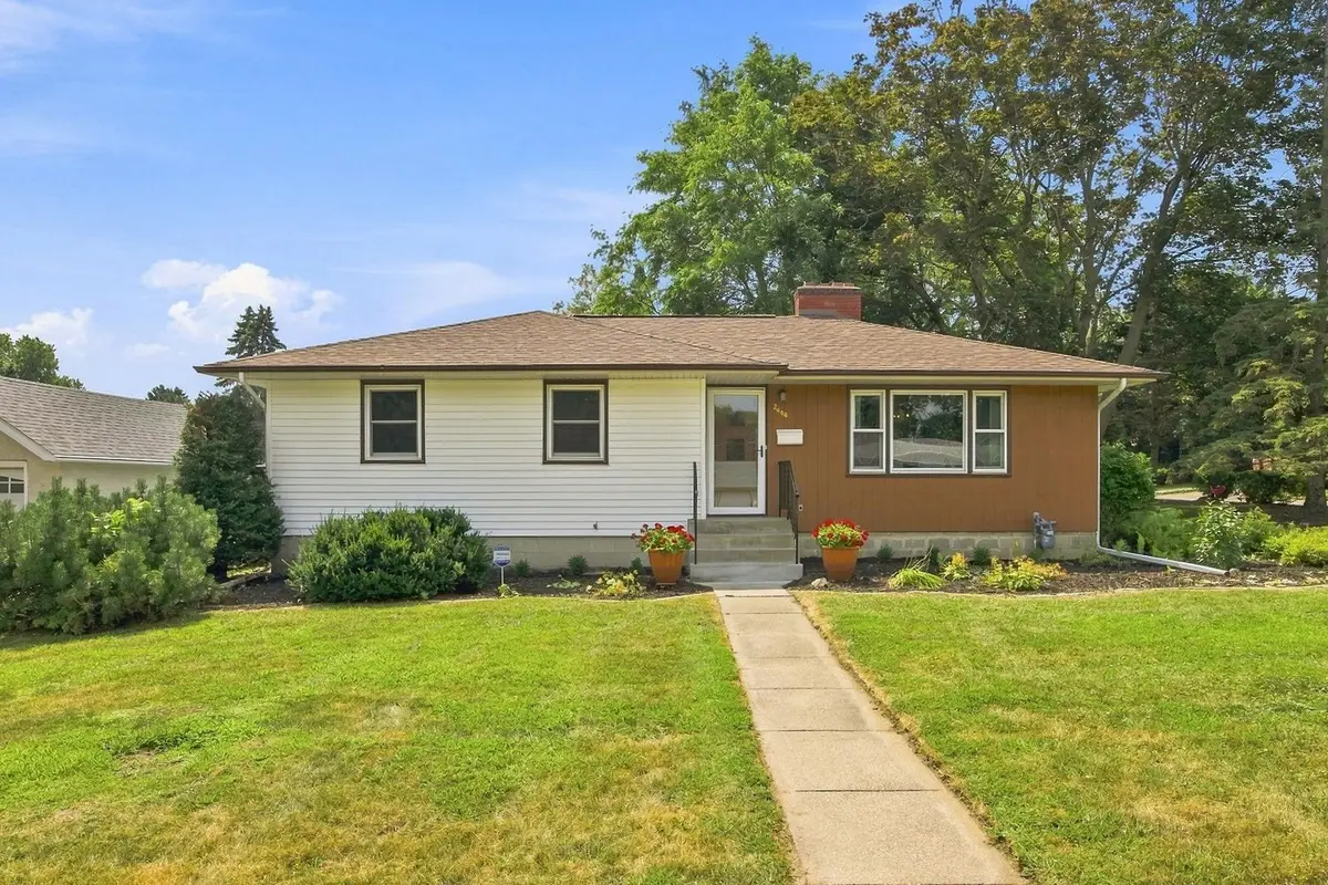 2464 Holloway Avenue E, North Saint Paul, MN 55109 - #1