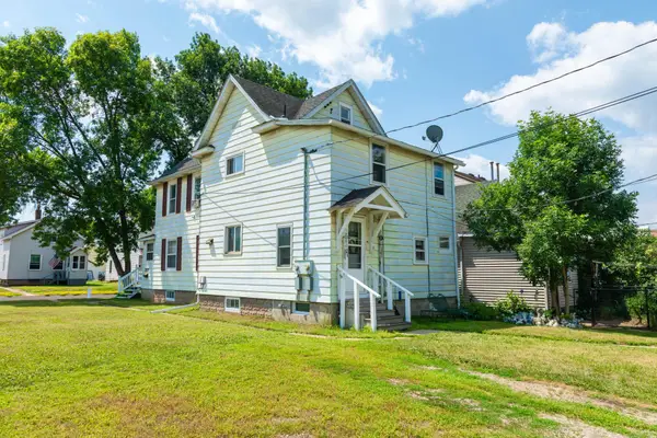 205 4th Street N, Virginia, MN 55792