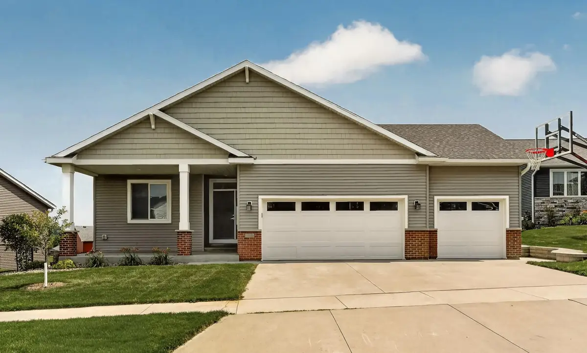562 15th Avenue Ne, Byron, MN 55920 - #1