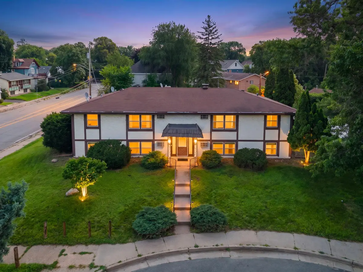 901 4th Street Ne, Minneapolis, MN 55413 - #1