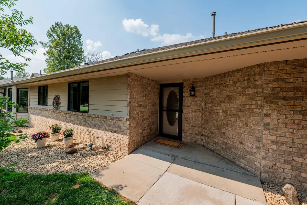 14348 Embassy Way, Apple Valley, MN 55124 - #1