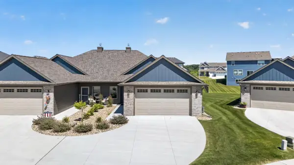 885 Picadilly Lane Nw, Rochester, MN 55901