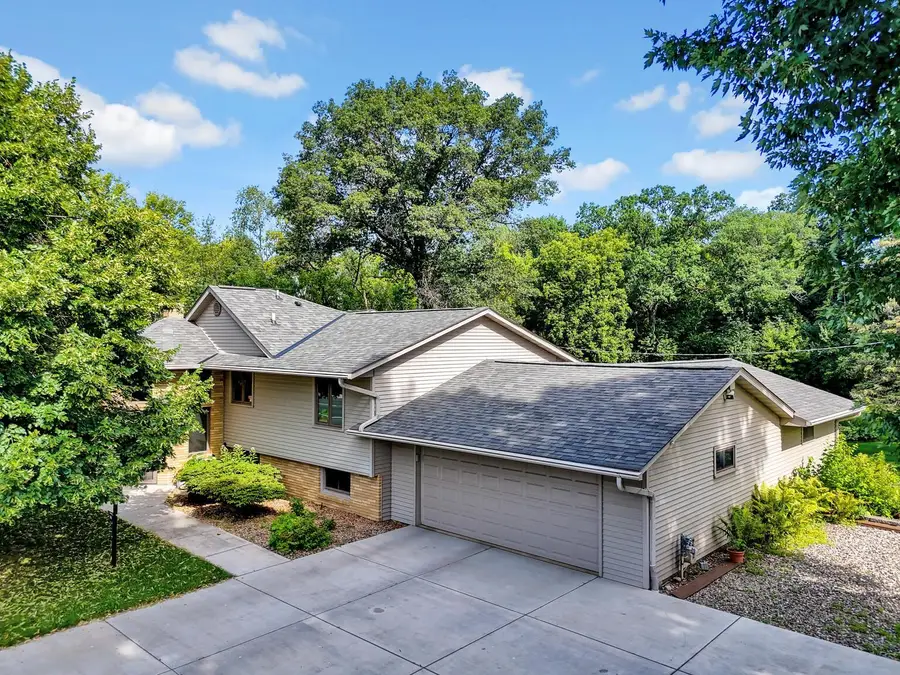 131 Marie Avenue W, Saint Paul, MN 55118 - #2