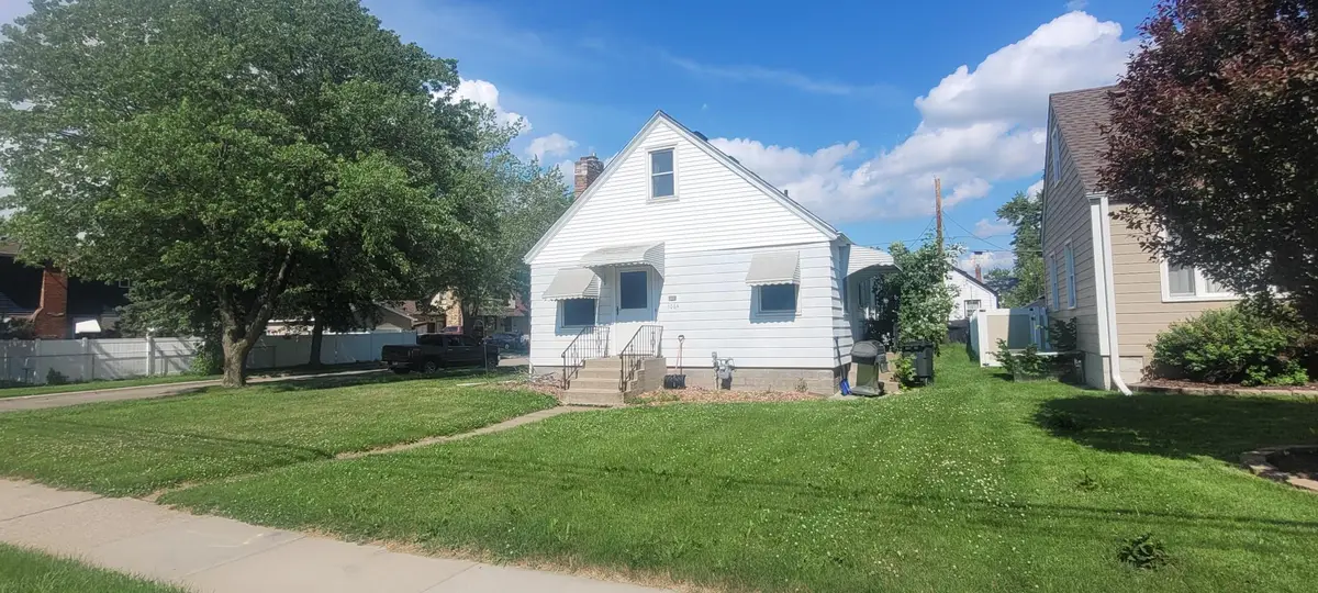 1064 Oakdale Avenue, Saint Paul, MN 55118 - #1