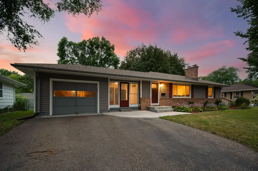 6917 39th Avenue N, Minneapolis, MN 55427 - #2