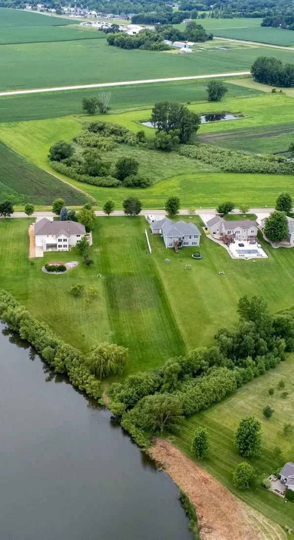 1165 Dale Street Sw, Hutchinson, MN 55350