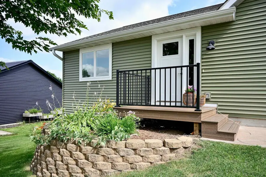 206 Park Avenue, Altura, MN 55910 - #2