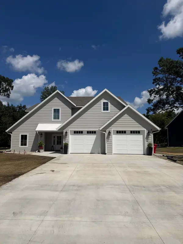 1753 Karnis Drive Nw, Alexandria, MN 56308
